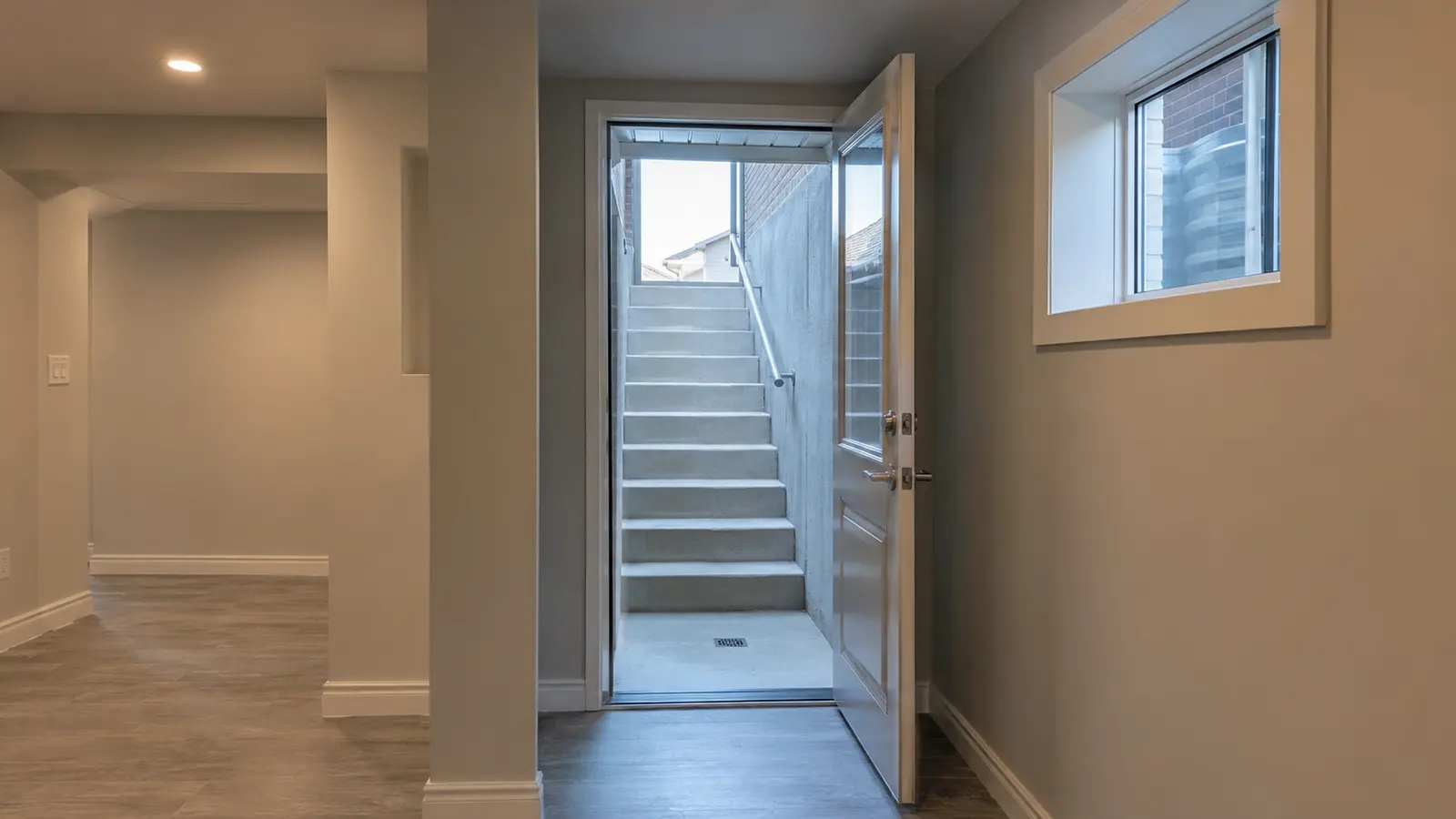 Finished basement: Separate Basement Entrance